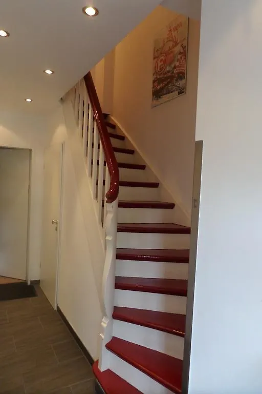 Apartment Flughafenapartement Sky View Düsseldorf